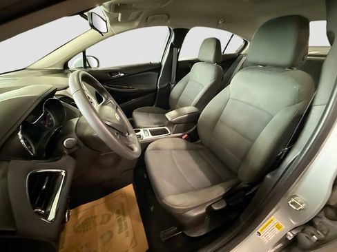 Used 2017 Chevrolet Cruze LS image 20