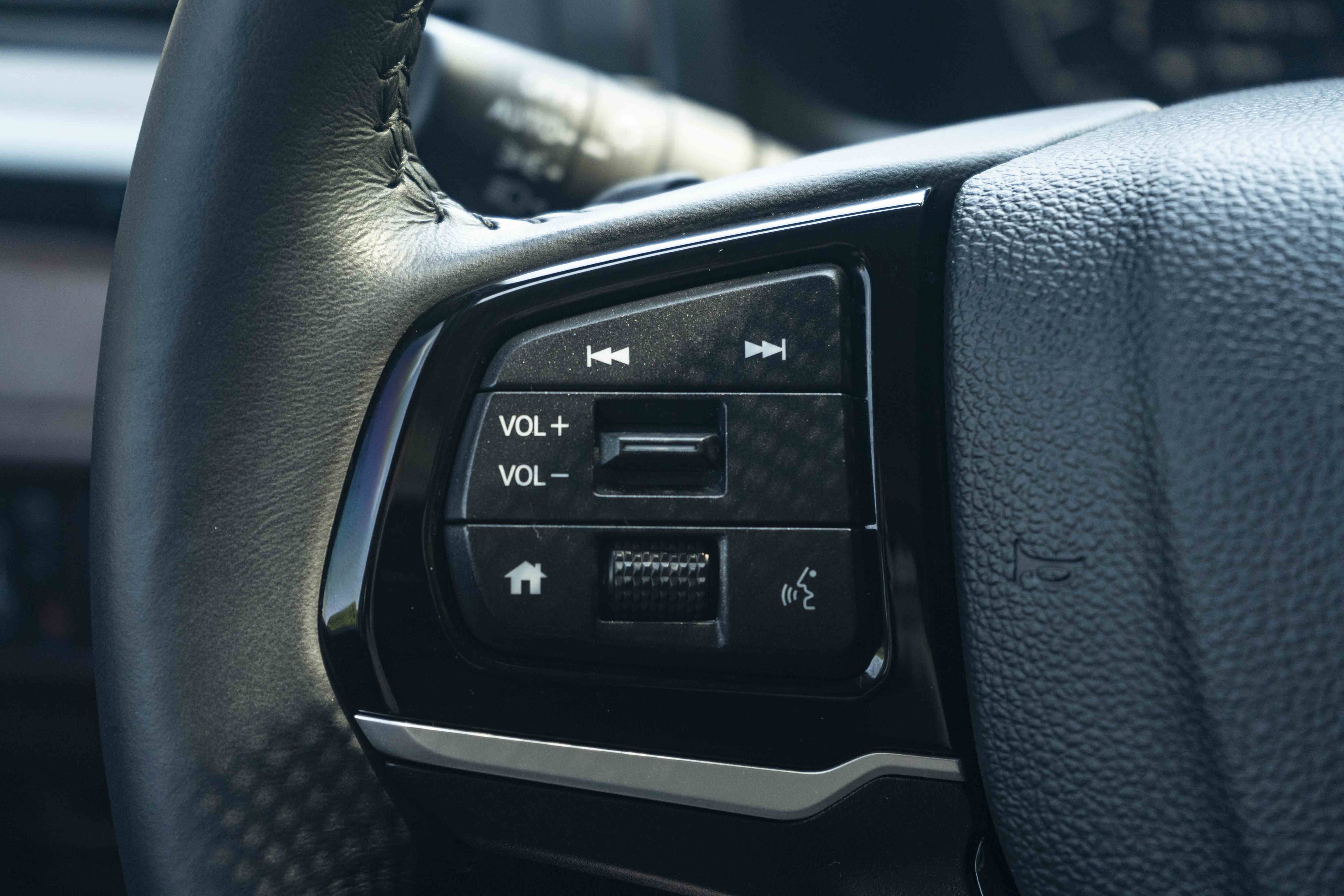 Certified 2025 Honda Odyssey Touring image 27