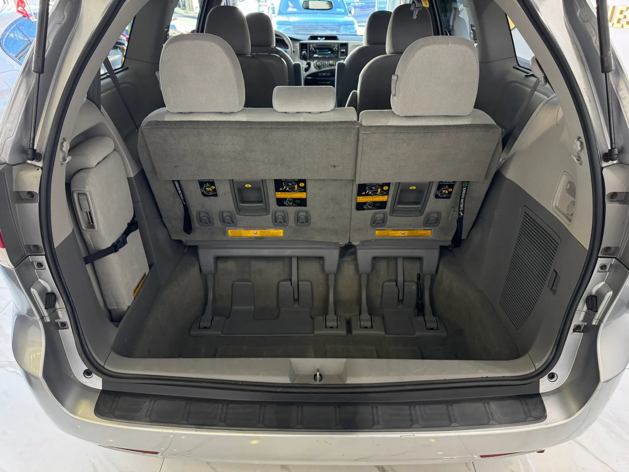 Used 2012 Toyota Sienna LE FWD image 26