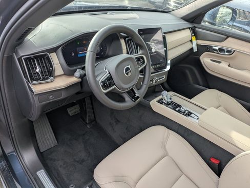 New 2026 Volvo XC90 B6 Plus w/ Protection Package Premier image 12