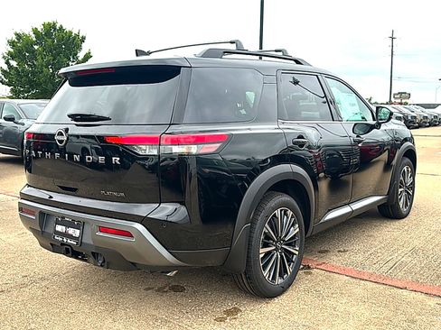 New 2026 Nissan Pathfinder Platinum w/ Cargo Package FWD image 8