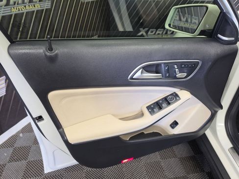 Used 2018 Mercedes-Benz GLA 250 image 14