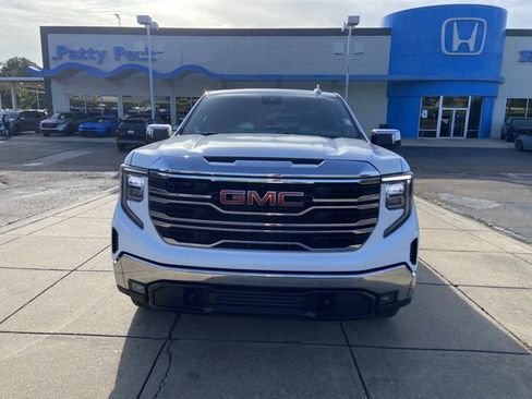 Used 2025 GMC Sierra 1500 SLT RWD image 2
