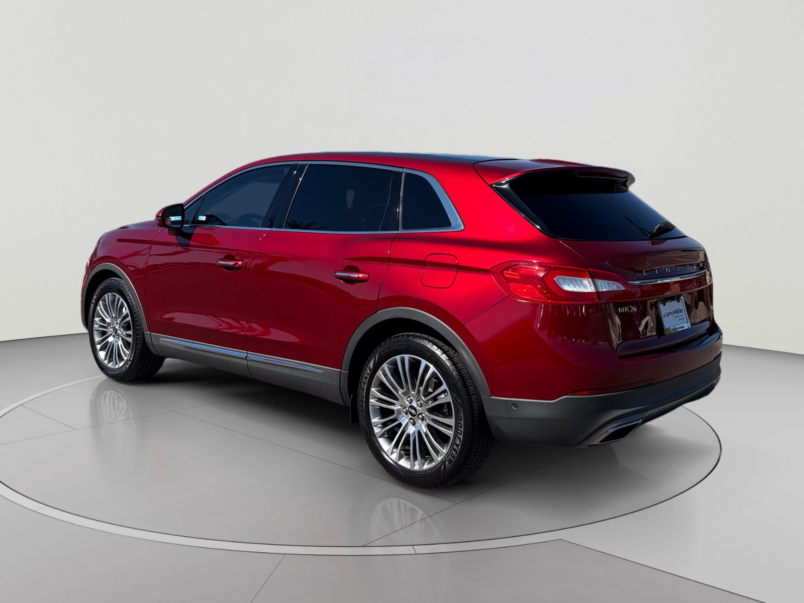 Used 2018 Lincoln MKX Reserve FWD image 3