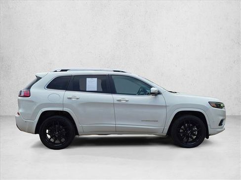 Used 2019 Jeep Cherokee Overland w/ Technology Group AWD/4WD image 4