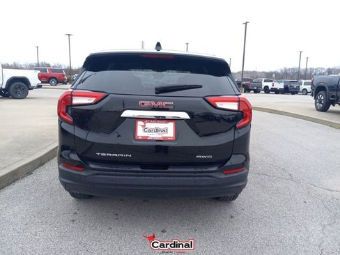 Used 2022 GMC Terrain SLE w/ Fleet Convenience Package image 10