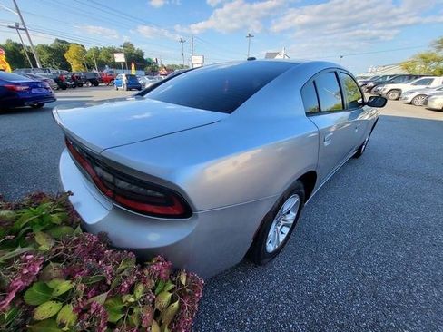 Used 2015 Dodge Charger SE w/ Popular Equipment Group image 7