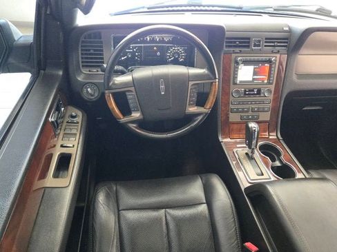Used 2012 Lincoln Navigator 4WD image 15