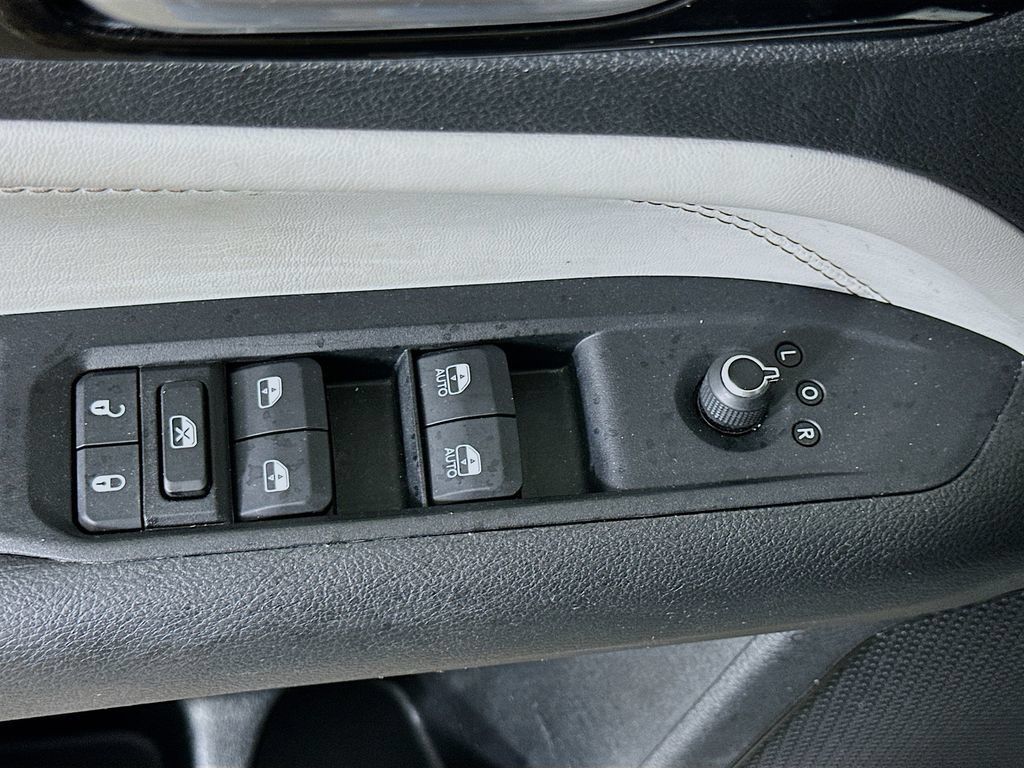 Used 2023 Jeep Compass Limited AWD/4WD image 22