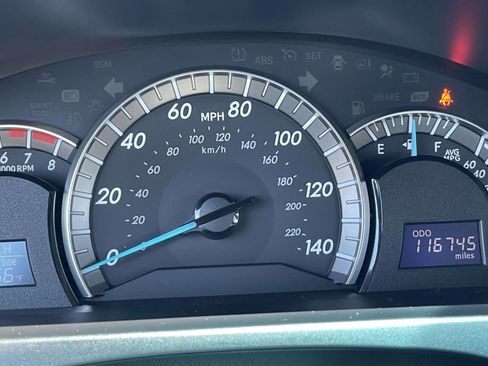 Used 2014 Toyota Camry SE image 21