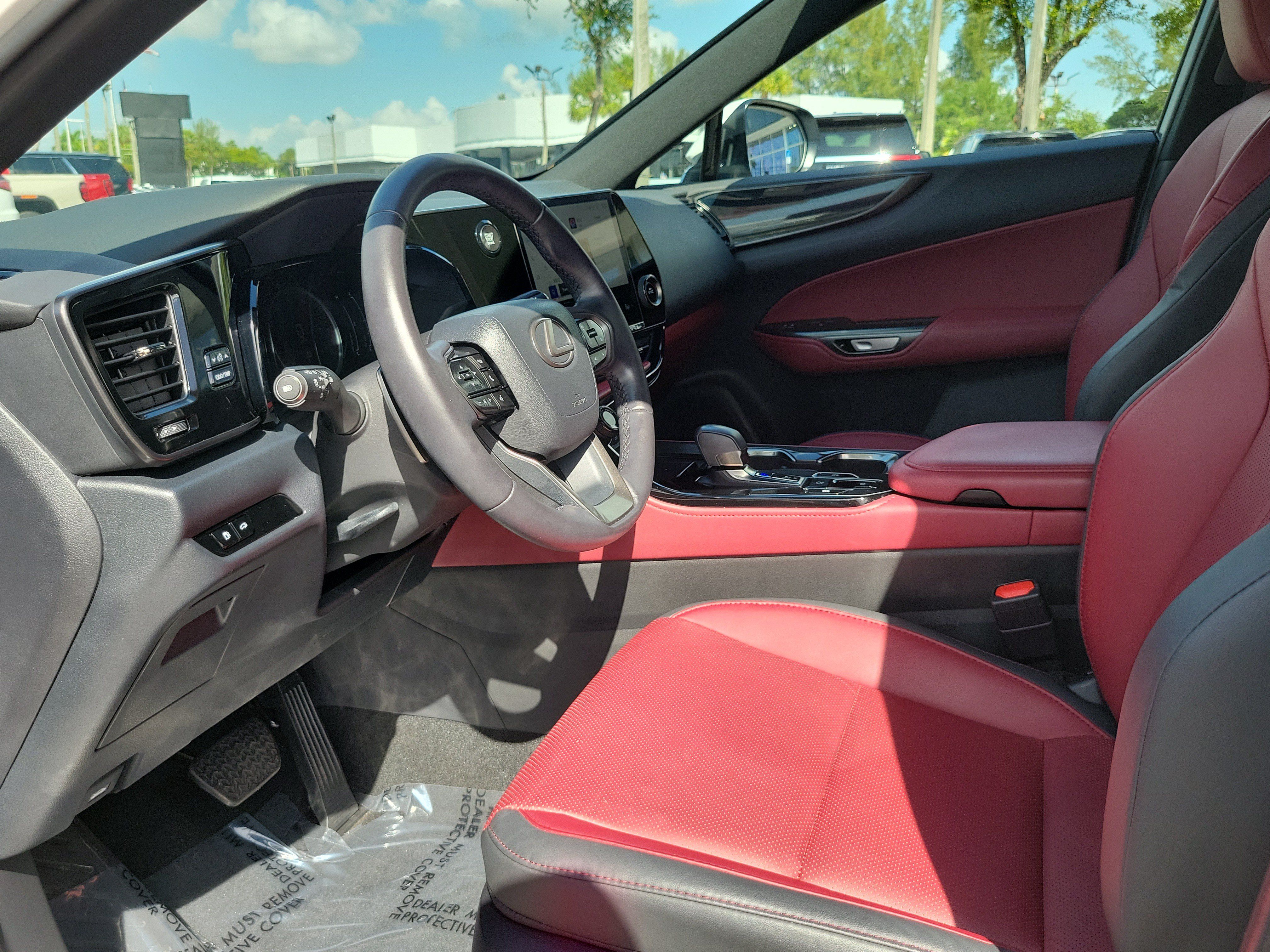 Used 2025 Lexus NX 250 FWD w/ Accessory Package (K3) image 9