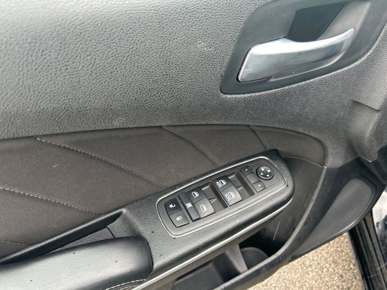 Used 2022 Dodge Charger SXT RWD image 12