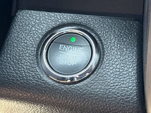 Used 2018 Ford F150 Platinum w/ Equipment Group 701A Luxury AWD/4WD image 19