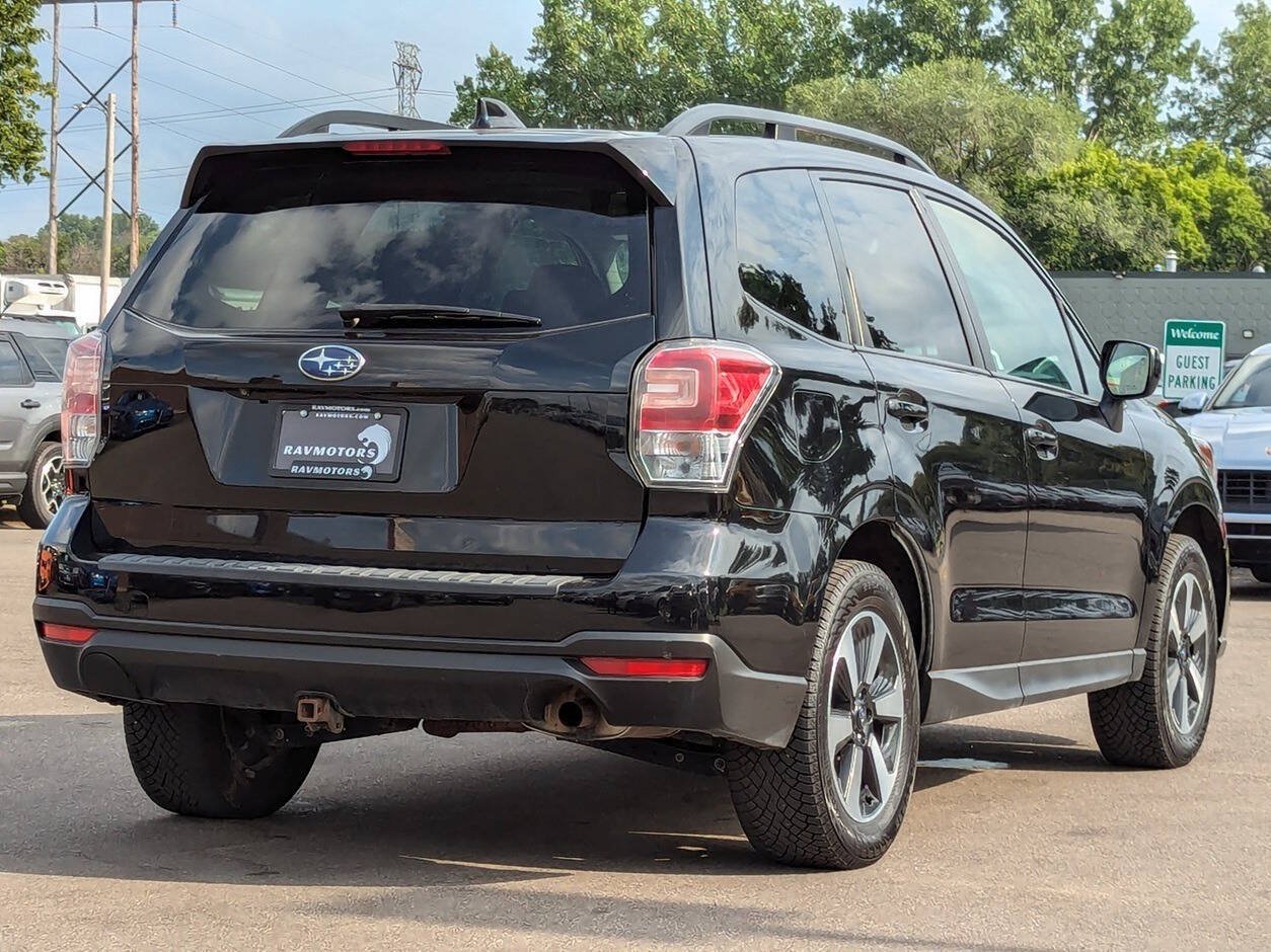 Used 2017 Subaru Forester 2.5i Premium AWD/4WD image 11