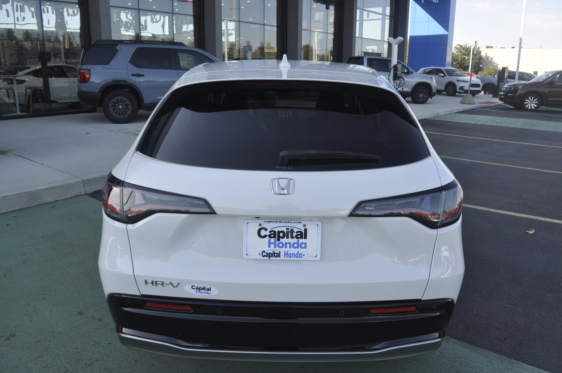 Used 2024 Honda HR-V EX-L image 6