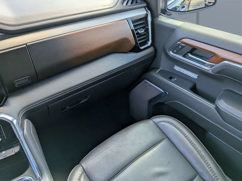 Used 2023 GMC Sierra 1500 Denali w/ Technology Package AWD/4WD image 17