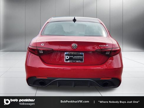 Used 2023 Alfa Romeo Giulia Veloce image 25