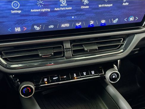 Used 2024 Chevrolet Equinox EV RS image 18