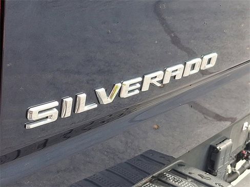 Used 2021 Chevrolet Silverado 1500 LTZ w/ LTZ Premium Package image 29