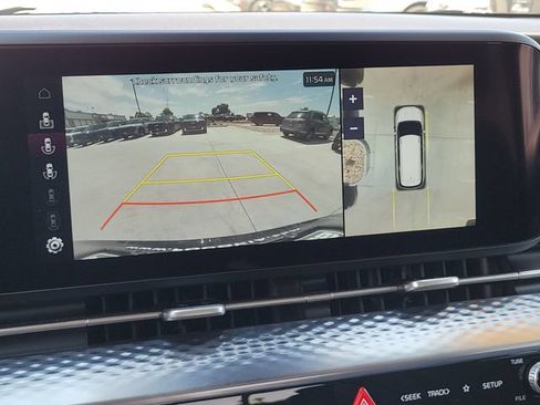 Used 2023 Kia Carnival SX Prestige FWD image 23