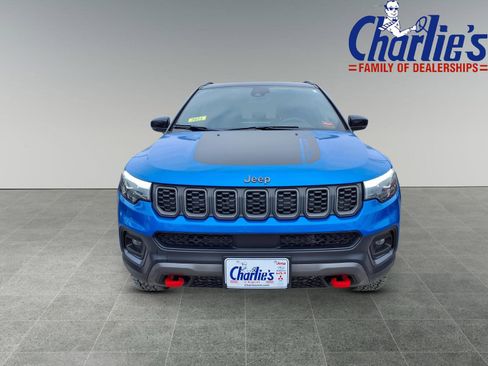 Used 2024 Jeep Compass Trailhawk w/ Trailhawk Elite Group image 2