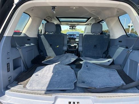 Used 2022 Lincoln Navigator Black Label image 12