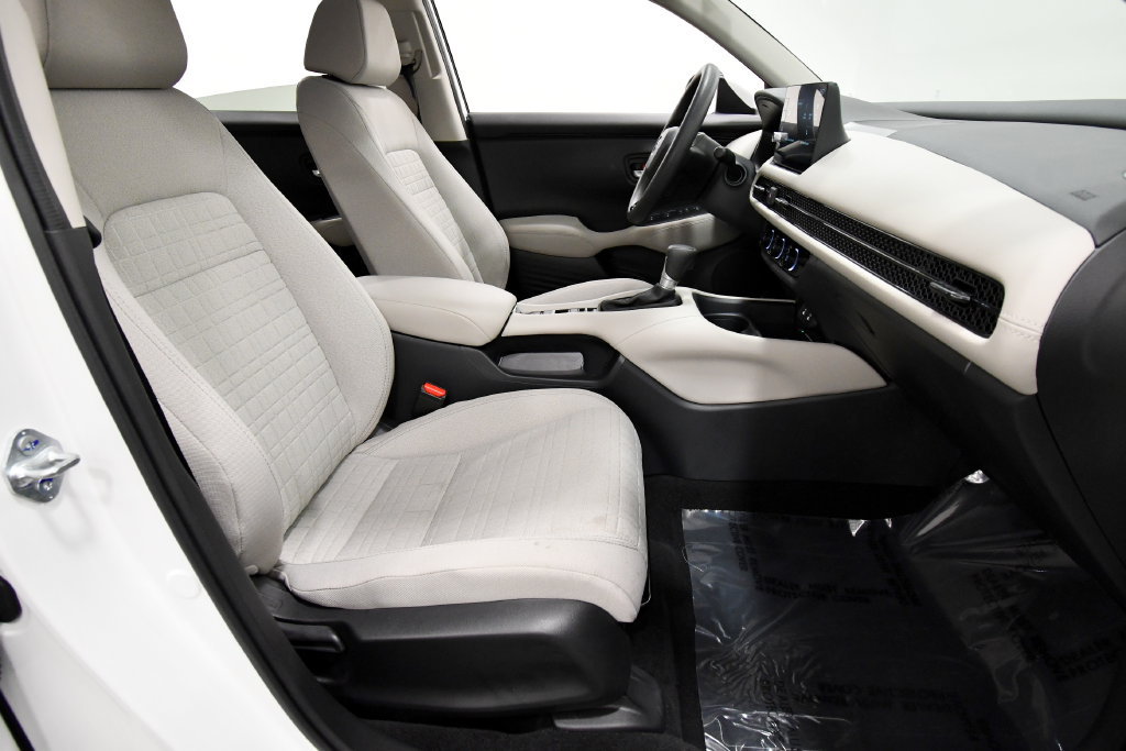 Certified 2026 Honda HR-V LX image 17