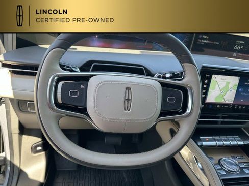 Used 2025 Lincoln Nautilus Reserve AWD/4WD image 16