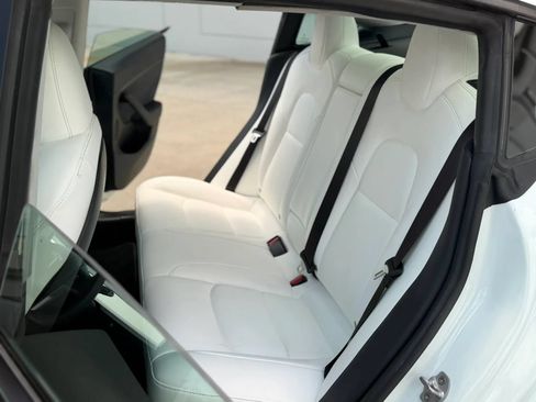 Used 2023 Tesla Model 3 Standard Range RWD image 19