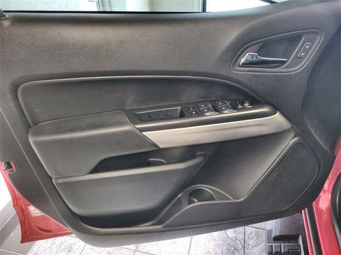 Used 2018 Chevrolet Colorado ZR2 image 13