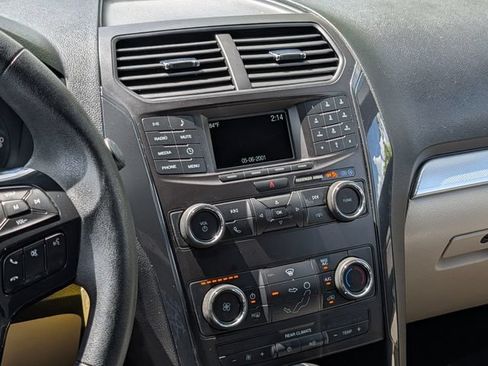 Used 2018 Ford Explorer 4WD image 18