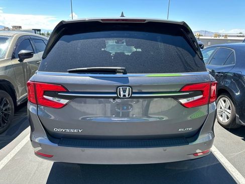 Used 2023 Honda Odyssey Elite image 5