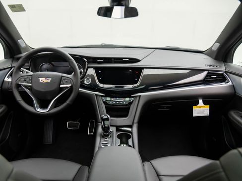 New 2025 Cadillac XT6 Sport image 14