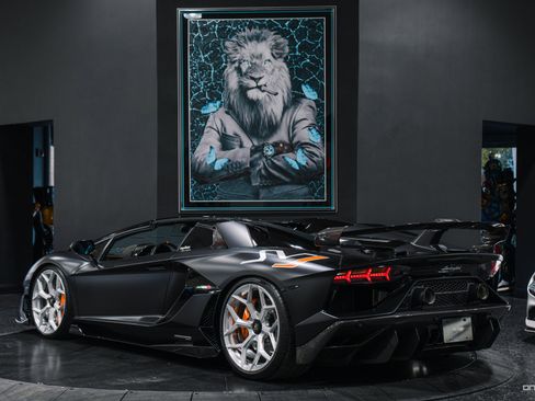Used 2021 Lamborghini Aventador SVJ image 46