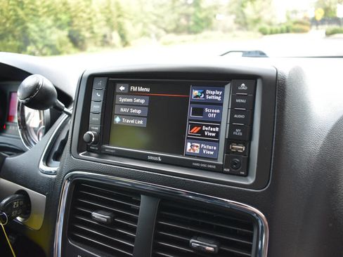 Used 2020 Dodge Grand Caravan GT image 23