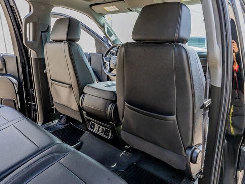 Used 2022 Chevrolet Silverado 2500 LT w/ Midnight Edition image 30