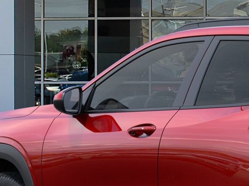 New 2026 Chevrolet Trax LT w/ LT Convenience Package FWD image 12
