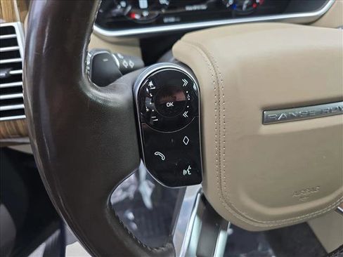 Used 2019 Land Rover Range Rover HSE image 17