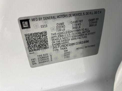 Used 2019 GMC Sierra 1500 SLT w/ SLT Premium Package image 28