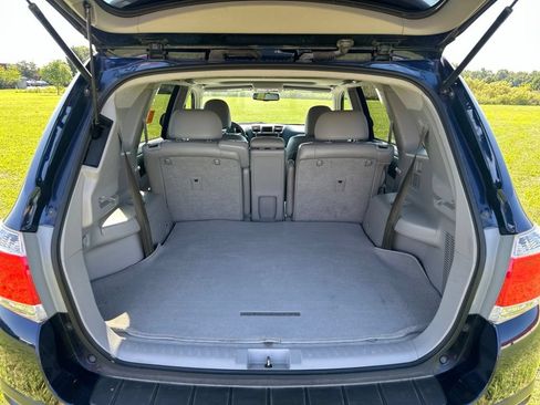 Used 2013 Toyota Highlander Limited AWD/4WD image 11
