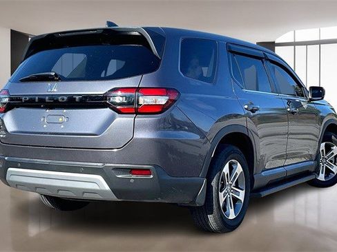 Certified 2025 Honda Pilot EX-L image 6