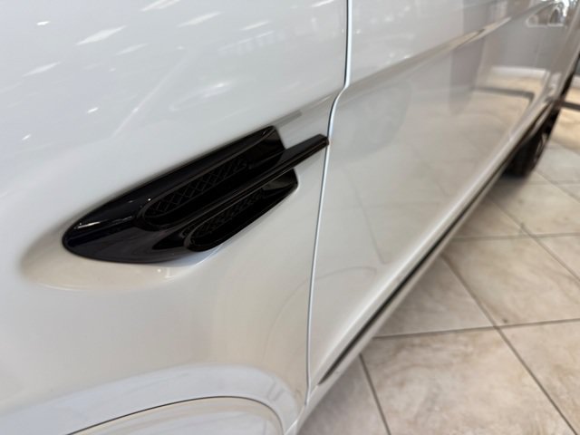 Used 2020 Bentley Bentayga AWD/4WD image 26