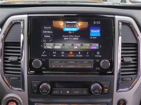 Used 2021 Nissan Titan SV w/ SV Convenience Package image 18