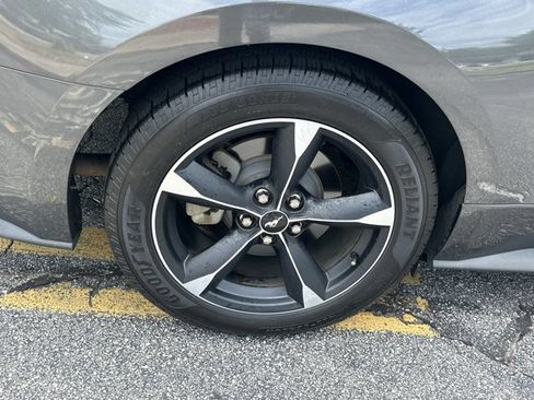 Used 2020 Ford Mustang Coupe RWD image 19