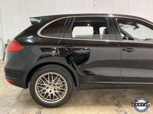 Used 2014 Porsche Cayenne S image 99