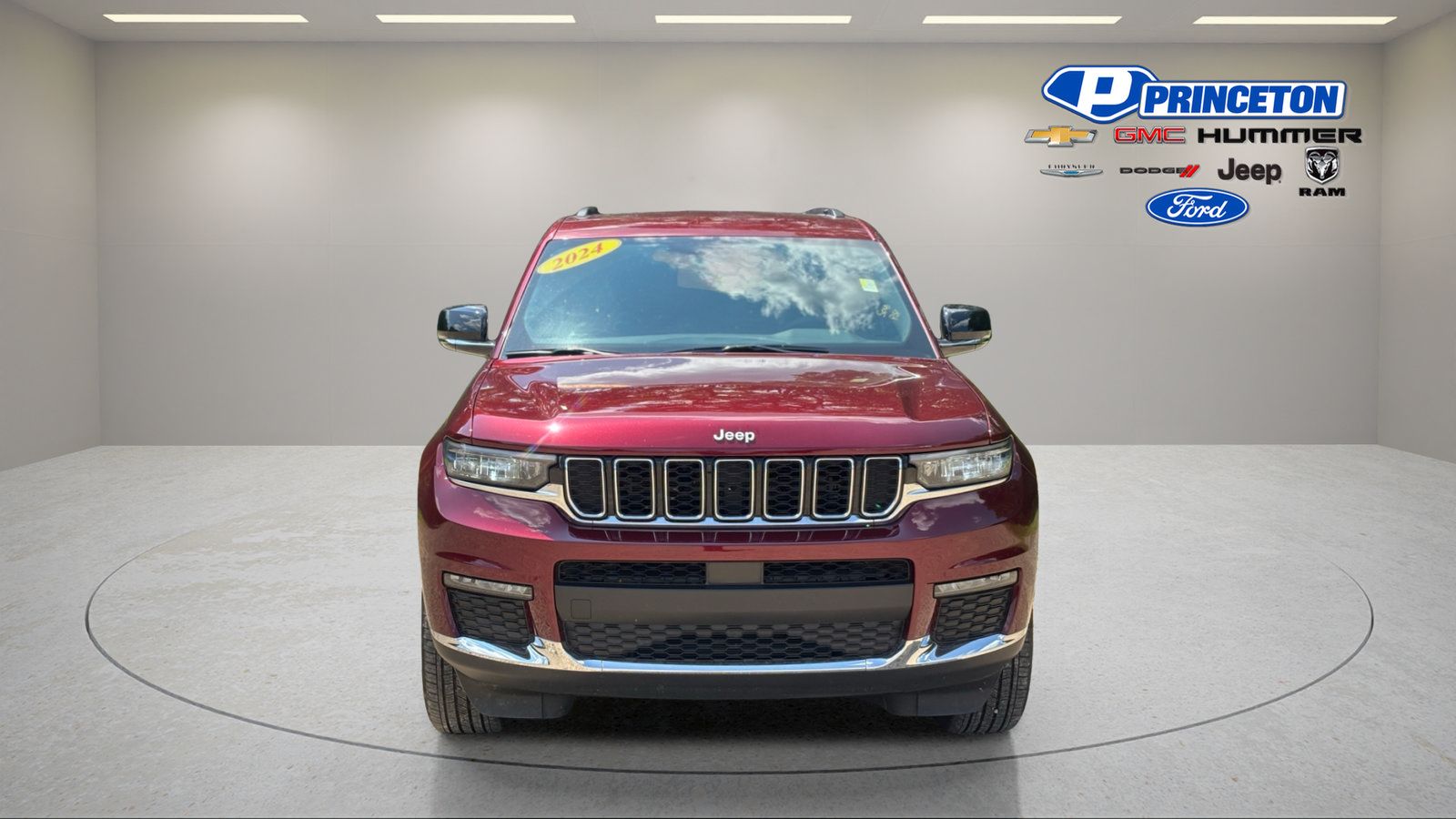 Used 2024 Jeep Grand Cherokee L Limited AWD/4WD image 2