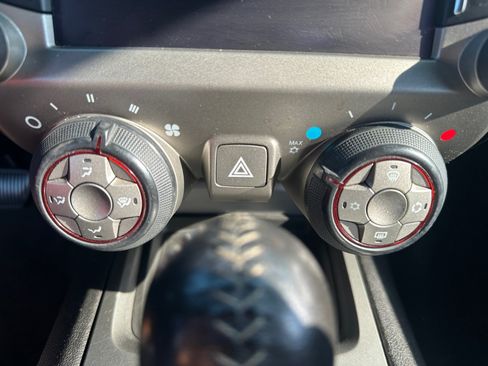 Used 2015 Chevrolet Camaro LT RWD image 21