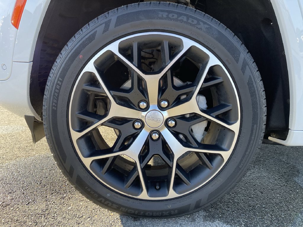 Used 2023 Jeep Grand Cherokee Summit AWD/4WD image 47
