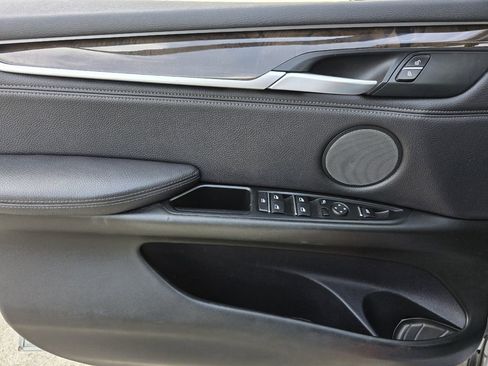 Used 2017 BMW X5 xDrive40e image 19