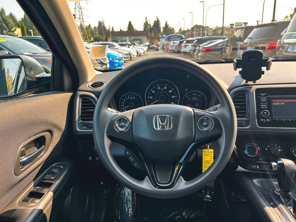 Used 2017 Honda HR-V LX image 21
